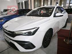 MG 5 Plus